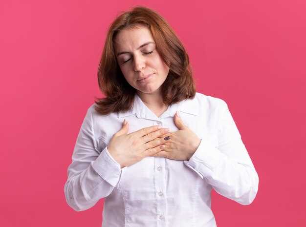 Болит в области груди: причины и лечение