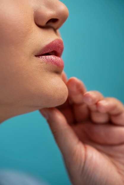 Причины и способы предотвращения растрескивания губ