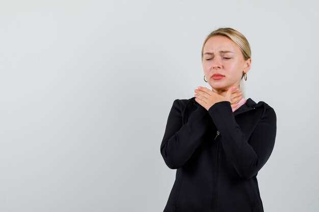 Причины появления белых точек в горле