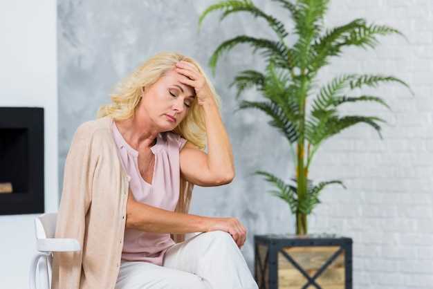Как лечить сильную головную боль и тошноту у женщин?